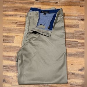 Banana republic non iron tailored slim cotton khaki dress pants 33/28 (altered)